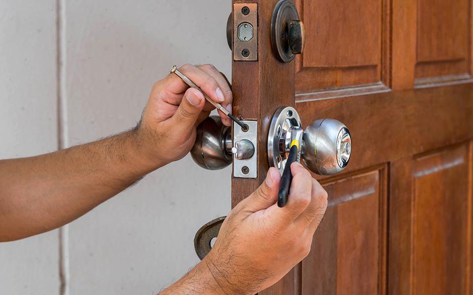 changer un barillet de porte Paris 9